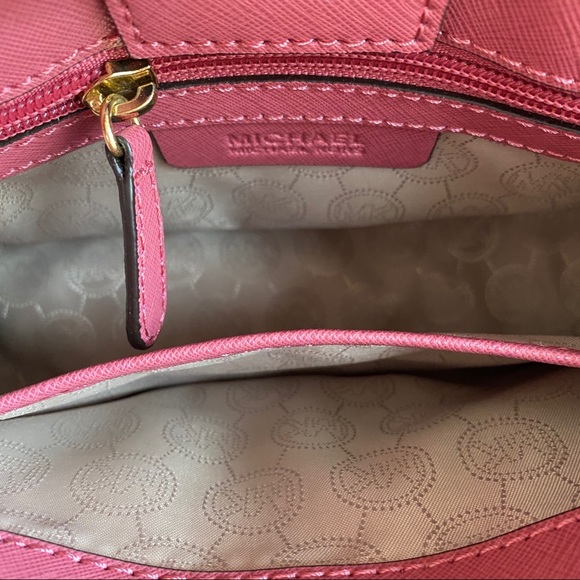 Michael Kors pink leather purse - Picture 8 of 16